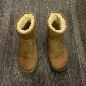 UGG Chestnut Boots